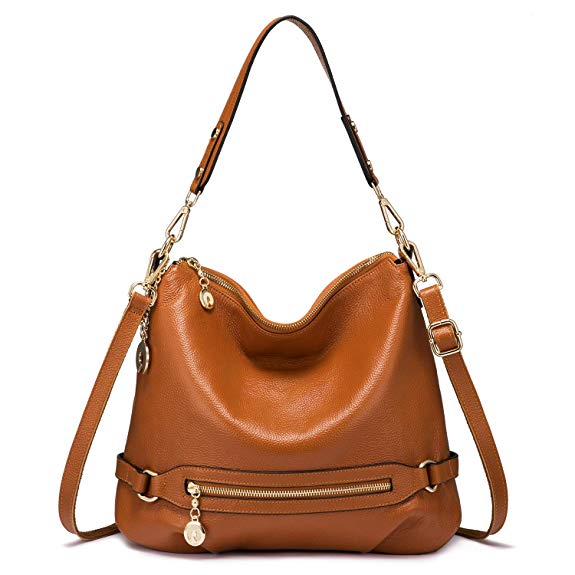 Lady's handbag with litchi pattern